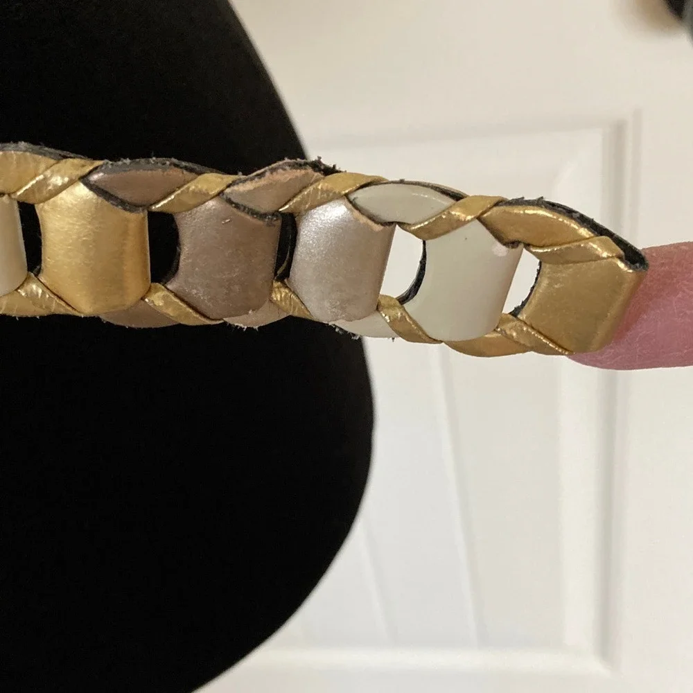 N/A womens gold